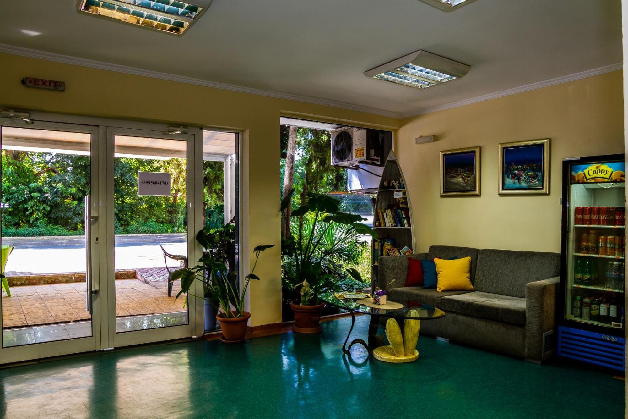 Сезони Юг Бургас Hotel Екстериор снимка